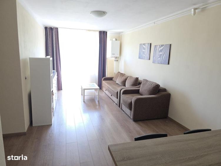 Apartament cu 3 camere în Cetate