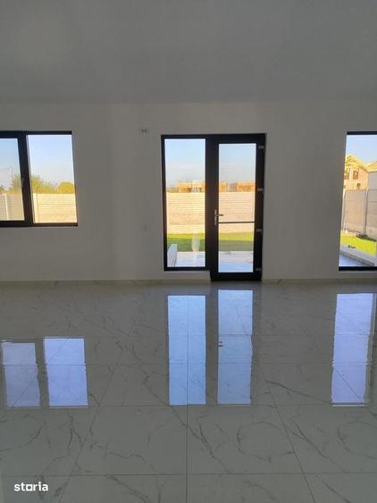Casă cu 3 camere cu Teren 427 Mp în Berceni