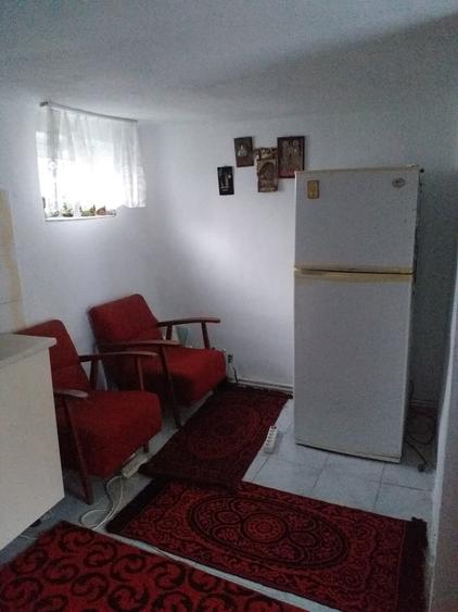 Casă cu 7 camere cu Teren 1000 Mp în Central