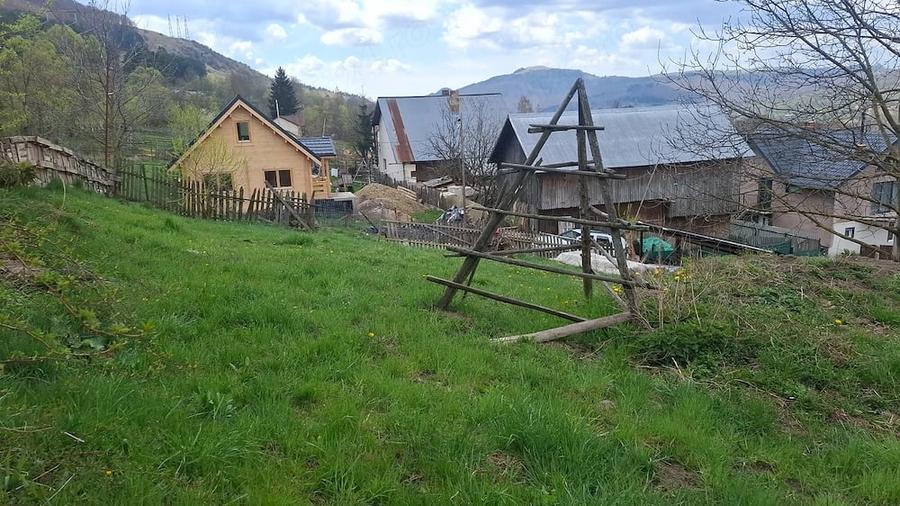 Teren de 500 mp, în Valea Doftanei