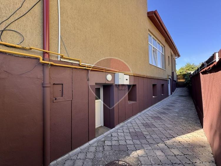 Duplex cu 4 camere cu Teren 130 Mp în Gruia