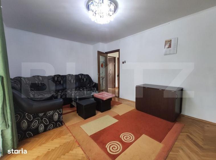Apartament cu 3 camere decomandat în Central