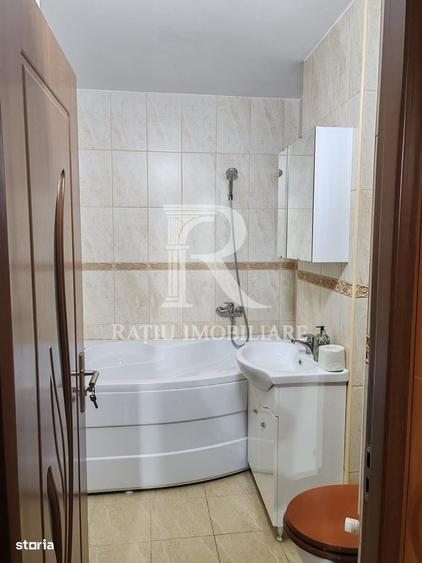 Apartament cu 3 camere semidecomandat în Cantemir