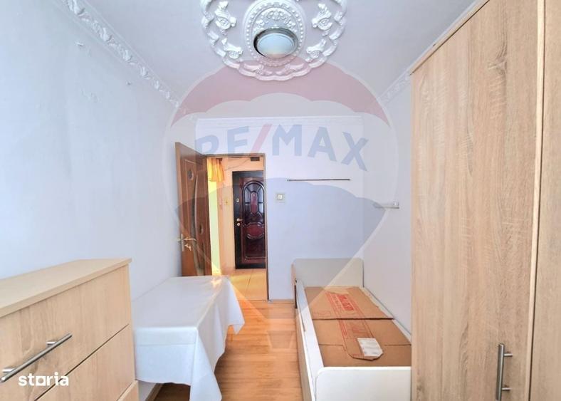 Apartament cu 3 camere decomandat în Central
