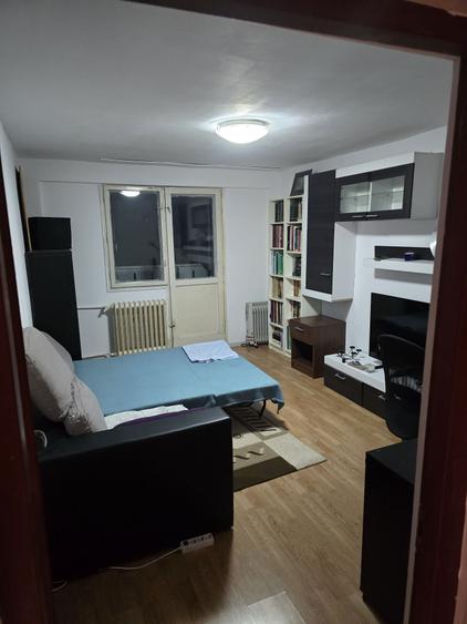 Apartament cu 2 camere decomandat în Gorjului