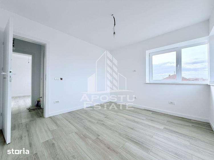 Casă cu 4 camere cu Teren 215 Mp în Ronaț