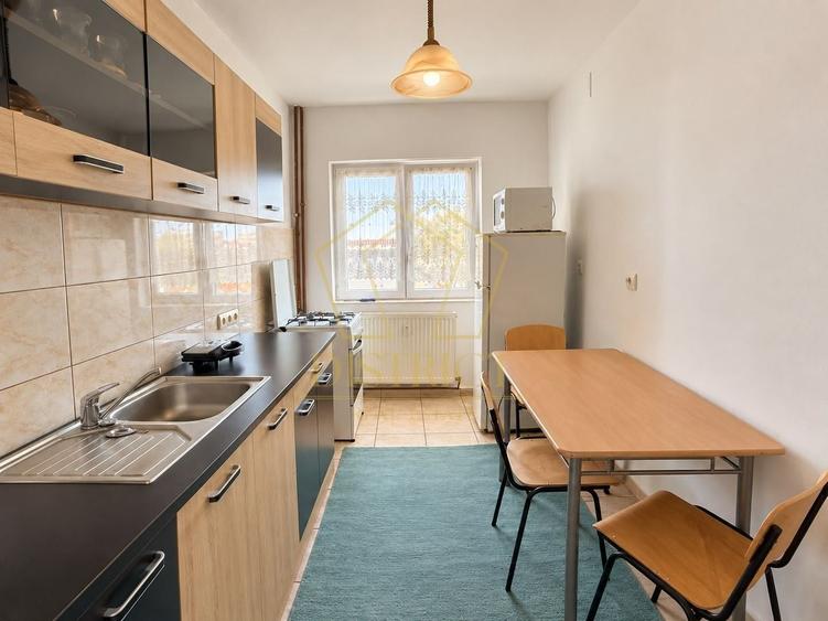 Apartament cu 2 camere semidecomandat în Complex Studențesc