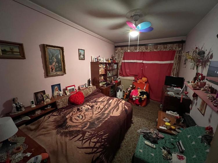 Apartament cu 3 camere semidecomandat în Drumul Taberei