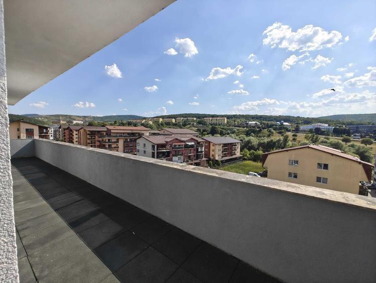 3 camere 70mp cu terasa 50 mp in CF, parcare inclusa - Strada Stejarului - 7