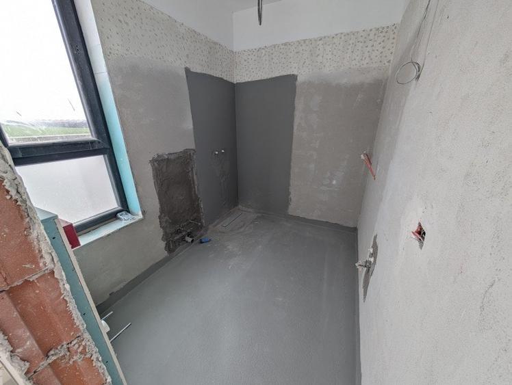Casă individuală cu 4 camere cu Teren 350 Mp în Tunari