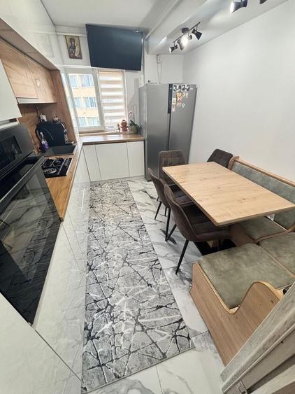 Apartament cu 2 camere decomandat în Florești