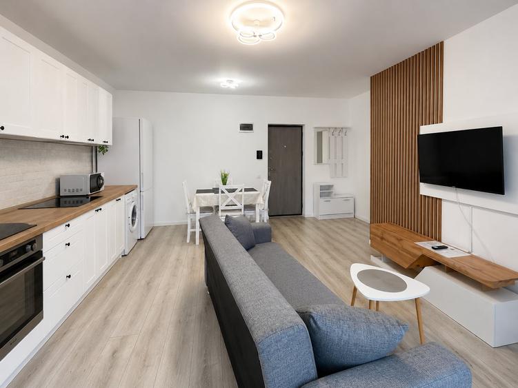 Apartament cu 2 camere semidecomandat, mobilat în Florești