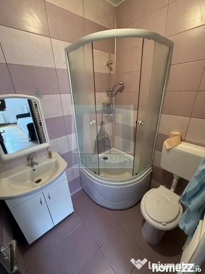 Apartament cu 3 camere decomandat în Centrul Istoric