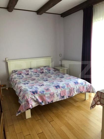 Casă individuală cu 7 camere cu Teren 7500 Mp în Exterior Vest