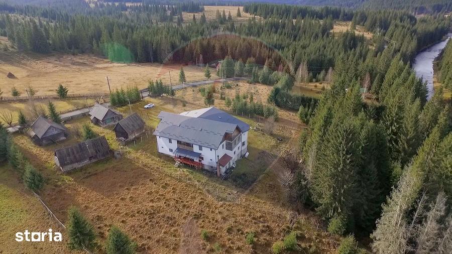 Spațiu comercial, de 1,300 mp, în Mărișel