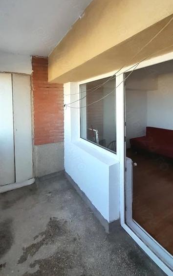 Apartament cu 4 camere decomandat în Poarta 6