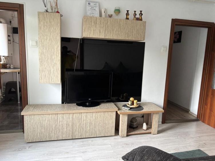 Apartament cu 2 camere semidecomandat în Central
