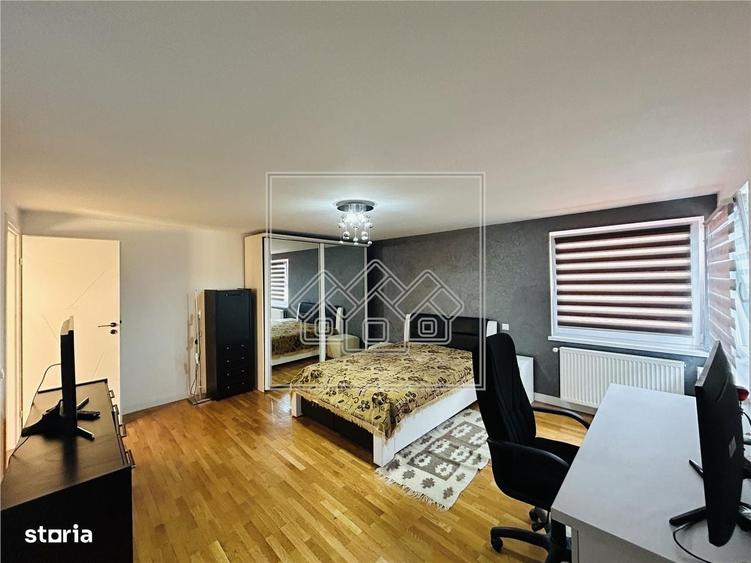 Apartament cu 4 camere în Sub Arini