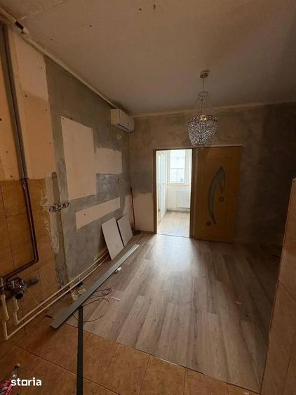 Vand Garsoniera Bulevardul Basarabia Confort 3 Centrala Proprie - 8
