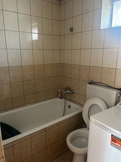 Casă cu 4 camere în Ciupercenii Vechi