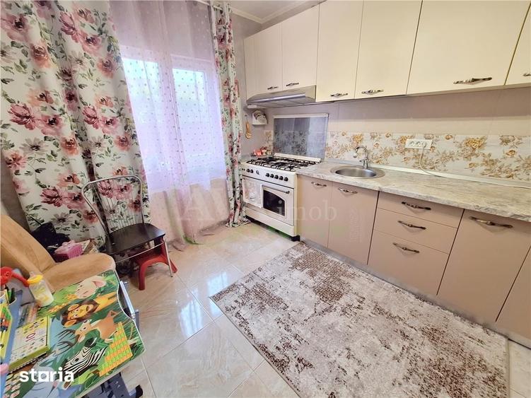 Casă cu 3 camere cu Teren 263 Mp în Letea Veche
