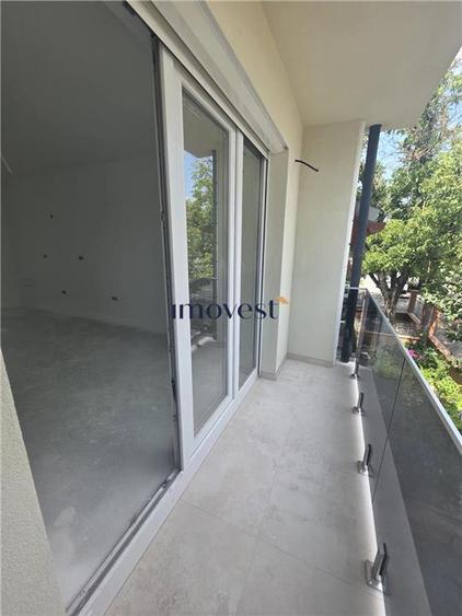 Apartament cu 3 camere decomandat în Titulescu