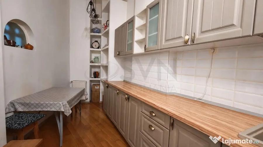 Apartament cu 4 camere semidecomandat în Dacia