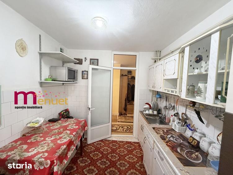 Apartament cu 2 camere decomandat în C5