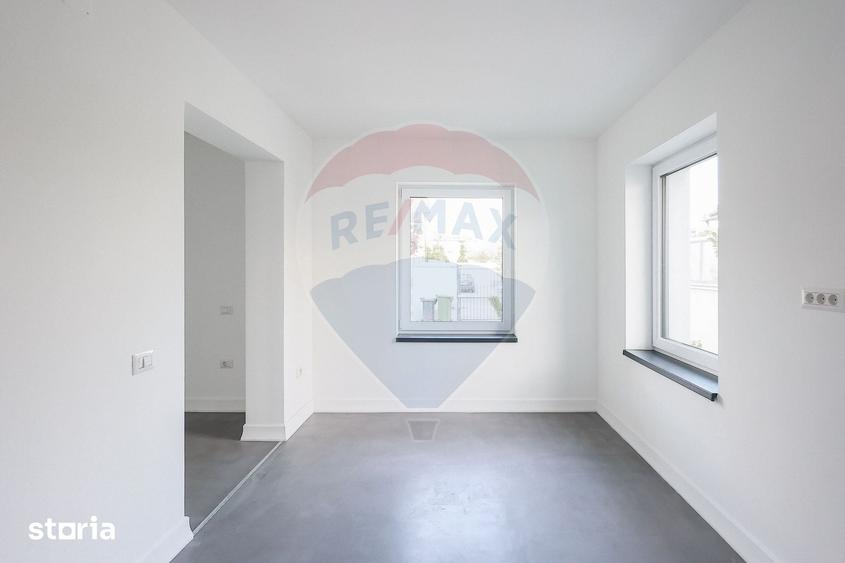 Casă cu 5 camere cu Teren 301 Mp în Calea Aradului