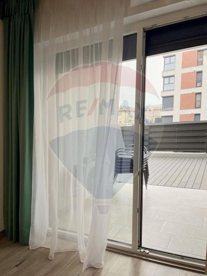 Apartament cu 3 camere decomandat, mobilat în UTA