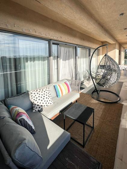 Apartament cu 3 camere semidecomandat, mobilat în Voluntari