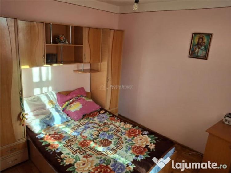 Apartament cu 2 camere semidecomandat în Micro III