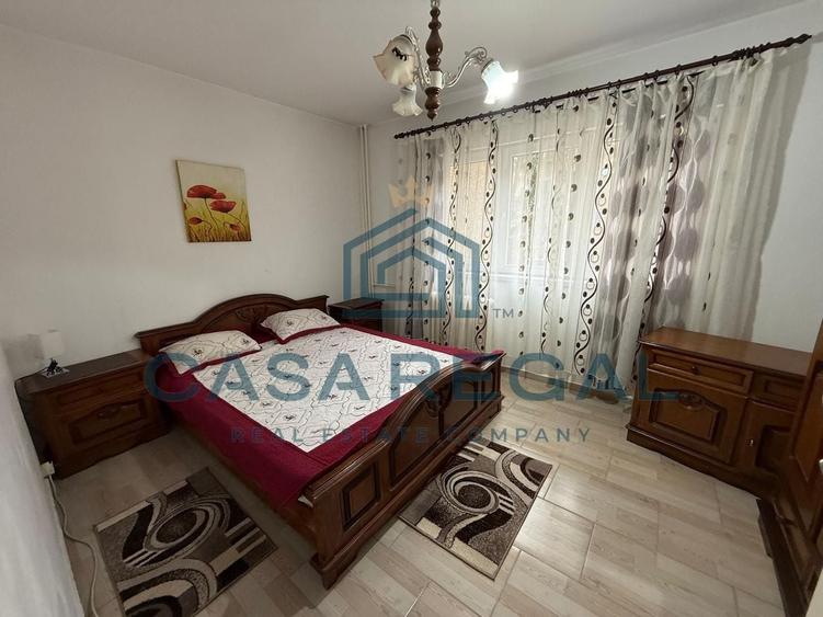 Apartament cu 3 camere semidecomandat, mobilat în Rogerius