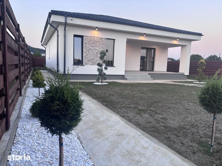 Casă cu 3 camere cu Teren 391 Mp în Ștefănești