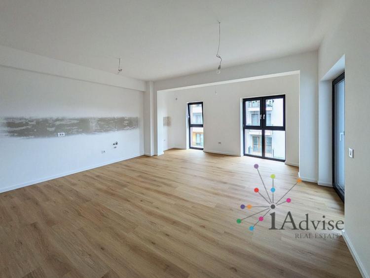 Apartament cu 2 camere decomandat, mobilat în Tractorul