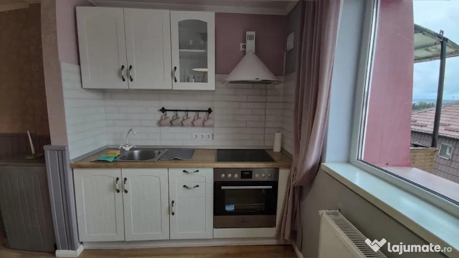 Apartament cu 3 camere decomandat în Ștrand