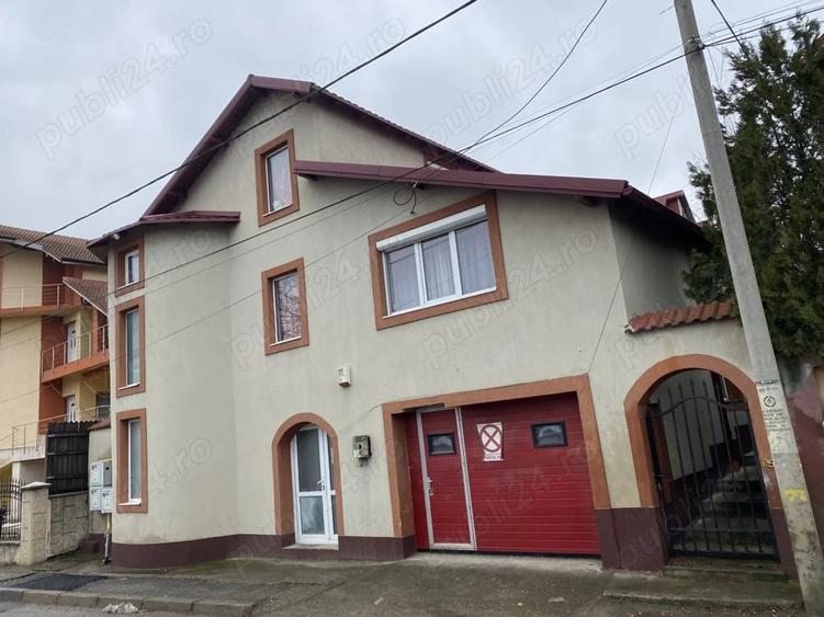 Casa cu 3 Apartamente Individuale Prundu - 2