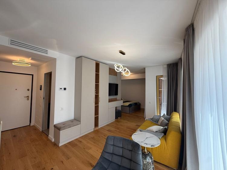 Apartament cu 2 camere decomandat în P-ța Unirii