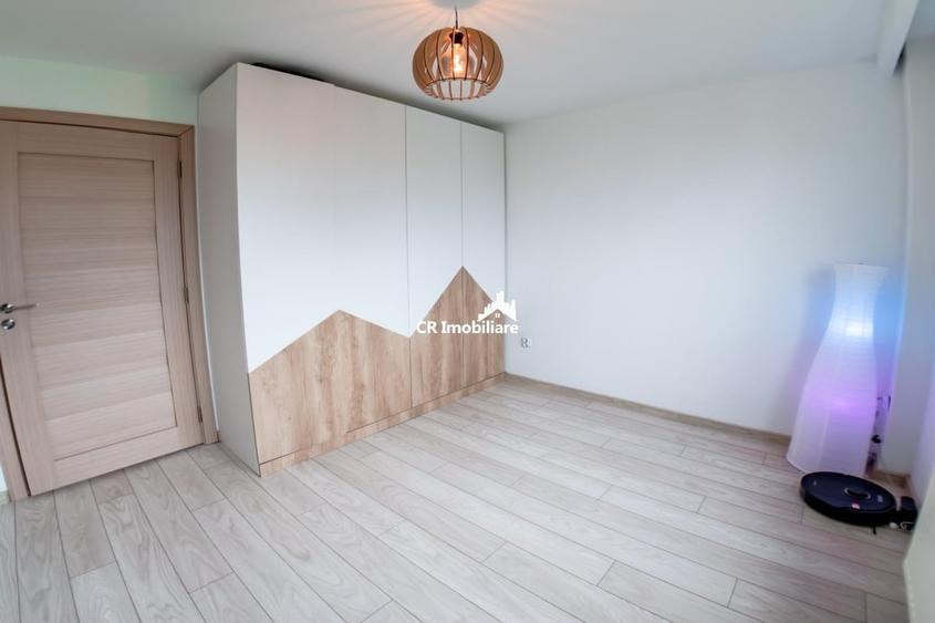 Apartament cu 3 camere semidecomandat în Eroii Revoluției