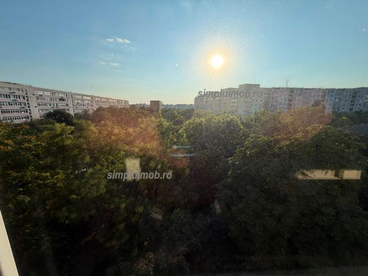 Apartament cu 2 camere semidecomandat, mobilat în Titan