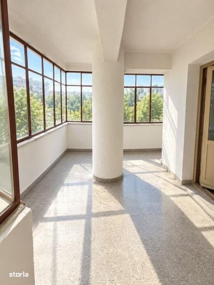Apartament cu 3 camere în Craiovei