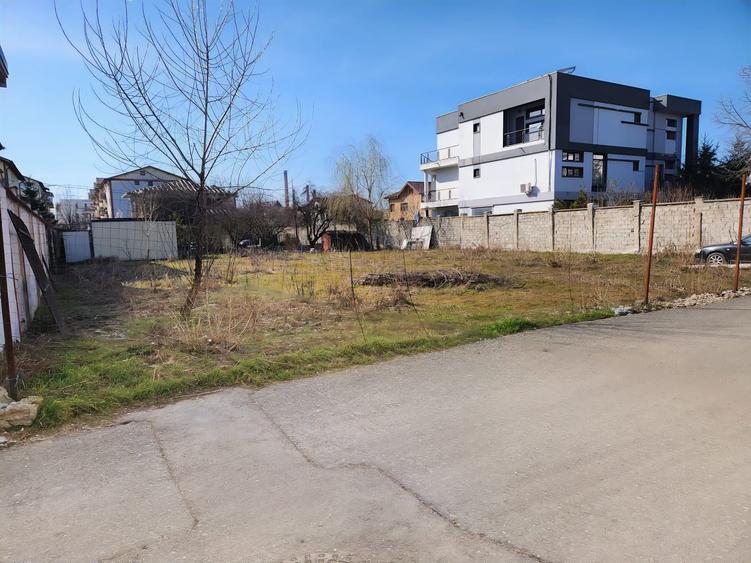 Teren de 925 mp, în Exterior Vest