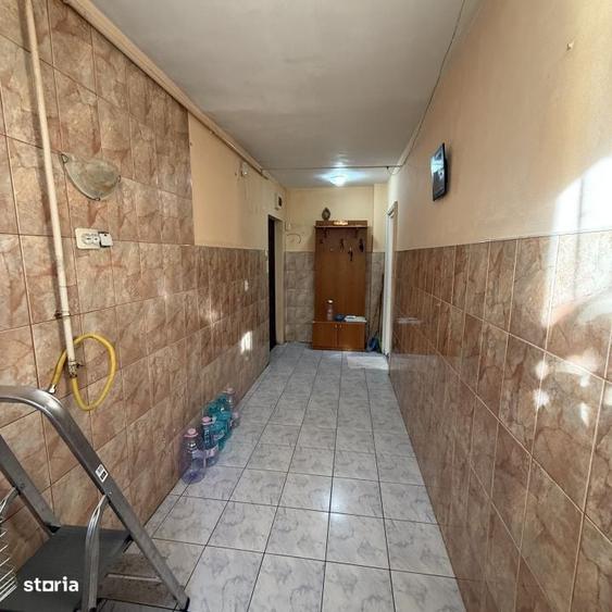 Apartament cu 3 camere semidecomandat în Central