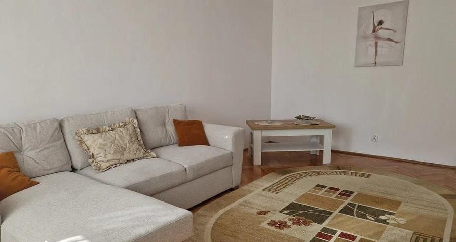 Apartament cu 2 camere decomandat, mobilat în Mazepa 1