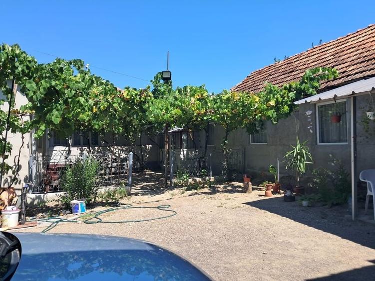 Casă cu 4 camere în Chișlaca