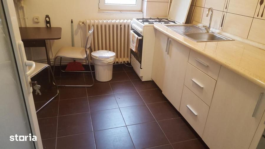 Apartament cu 2 camere în Podu Roș