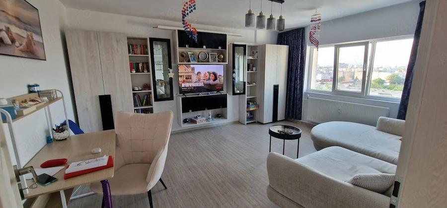 Apartament cu 3 camere decomandat în Cantacuzino
