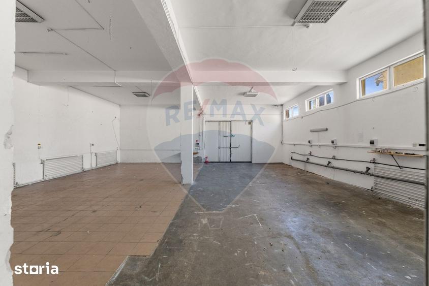 Spațiu comercial, de 400 mp, în Aradul Nou
