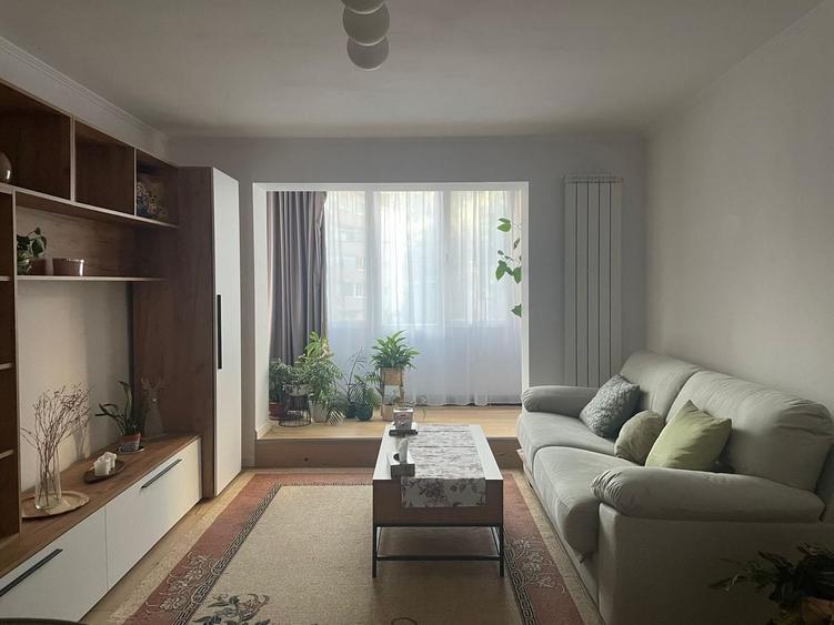 Apartament cu 2 camere decomandat, mobilat în Plopilor
