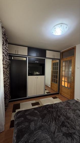 Apartament cu 2 camere semidecomandat în 1 Mai